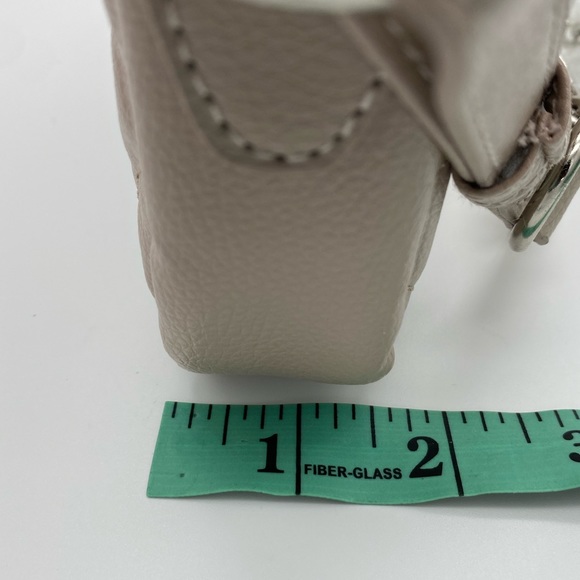 ☘️5 for $40☘️ Bella Russo Beige Crossbody Bag NWT See Description - Picture 10 of 12